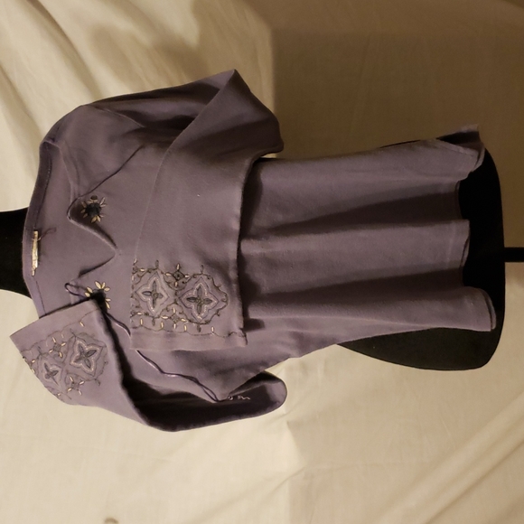 Purple embroidered bell shaped long sleeves with front tie - Picture 4 of 4